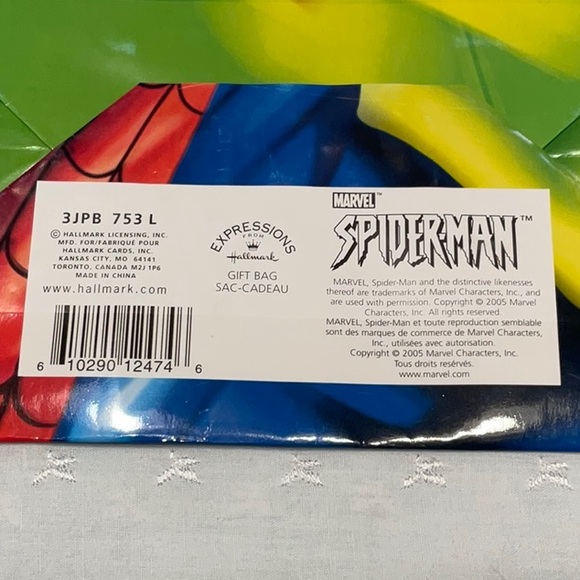 Marvel Spiderman Gift Bag from Hallmark - Picture 3 of 4